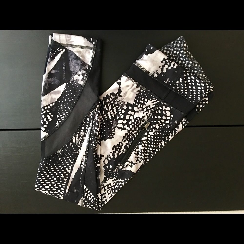Lululemon Inspire Tight II (Mesh) Size 4